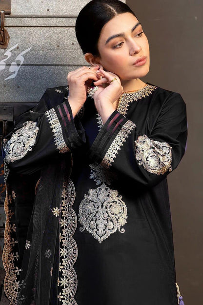 3 Pcs Women's Unstitched Embroidered Suit